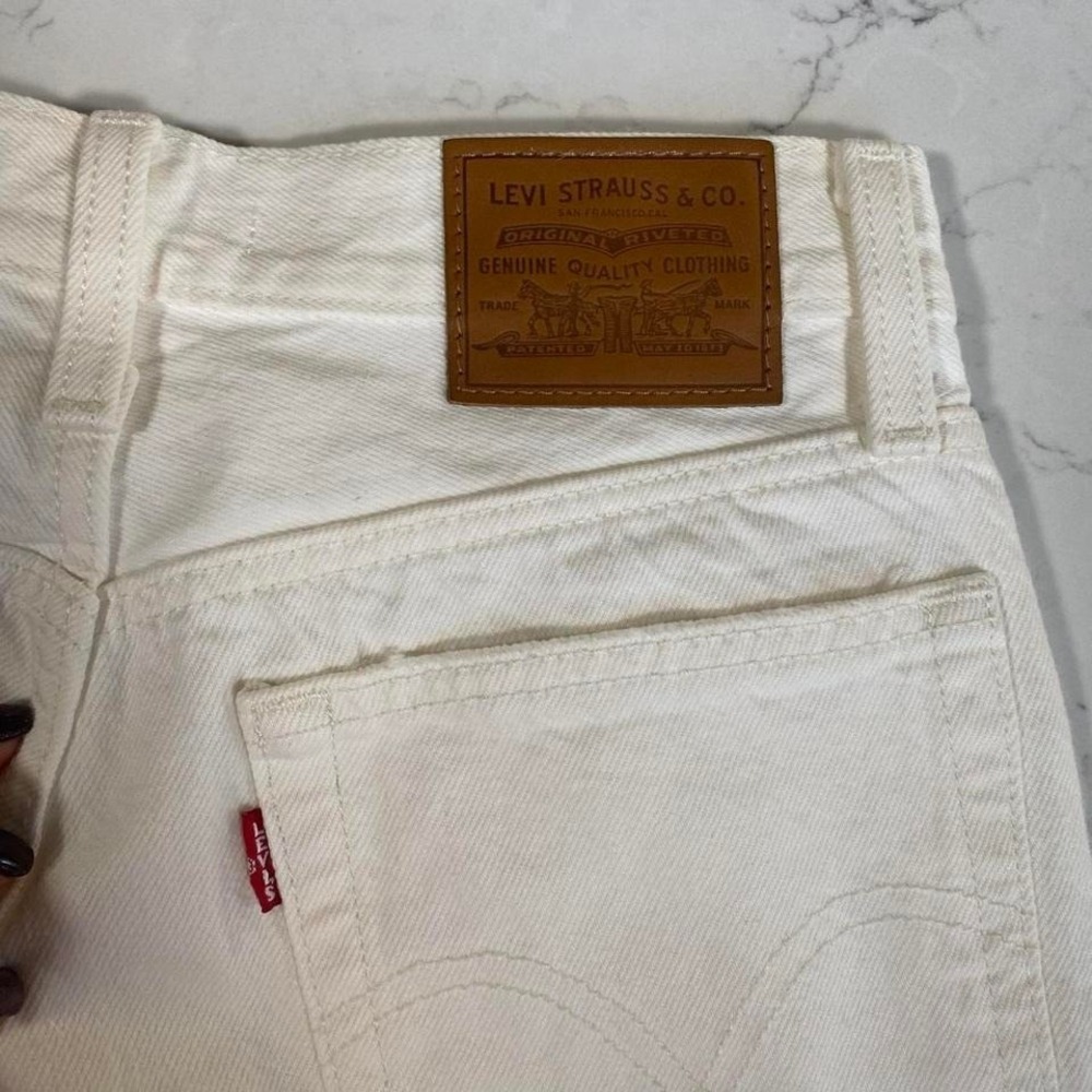 Levi's White Straight Leg Women’s Jeans - Wedgie Straight - Picture 2 of 8